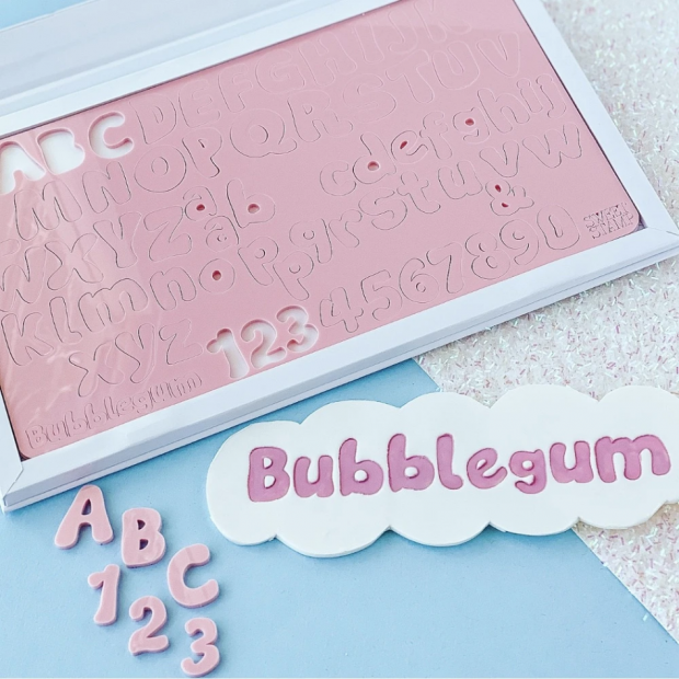 Nyomtatható ábécé Bubblegum